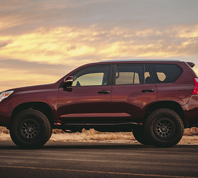 Фото дисков Black Rhino DUGGER на Lexus GX II