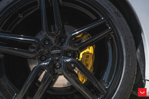 Фото дисков Vossen HF-1 Черный глянец на Tesla Model S