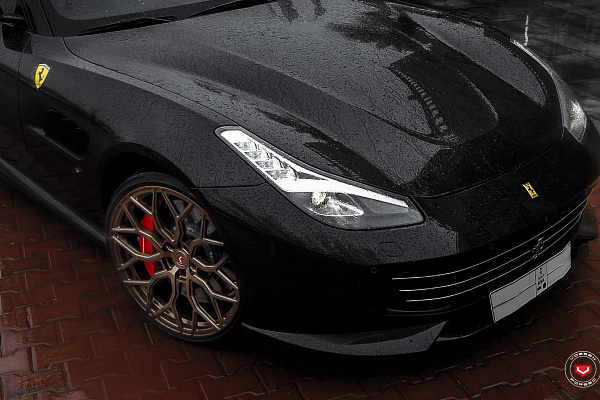 Фото дисков Vossen S17-01 Сатиновая бронза на Ferrari GTC4Lusso