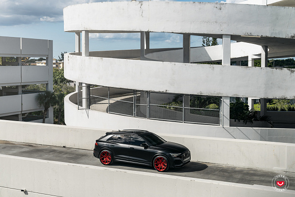 Фото дисков Vossen EVO-3 Красный глянец на Audi Q8