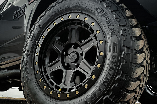 Фото дисков Black Rhino RENO Черный сатин на Ram 1500 IV