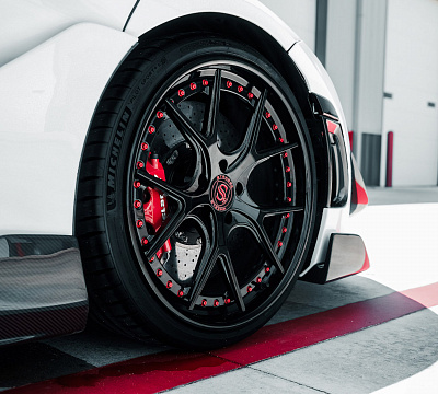 Фото дисков Strasse Wheels SM5R Deep Concave FS на McLaren 720S