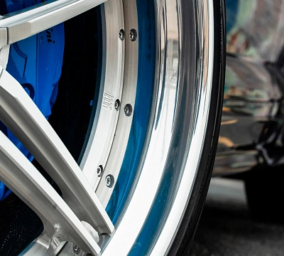 Фото дисков 1886 Wheels XR003 на Lamborghini Urus