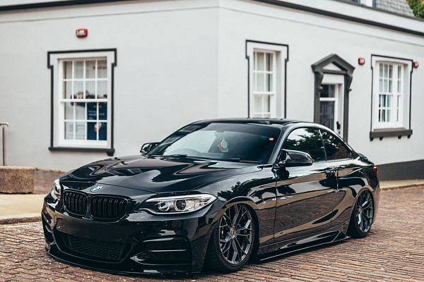 Фото дисков Bola FLF Глянцевый графит на BMW 2/M2 (F22/F87)