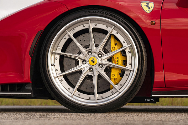 Ferrari 488 Pista