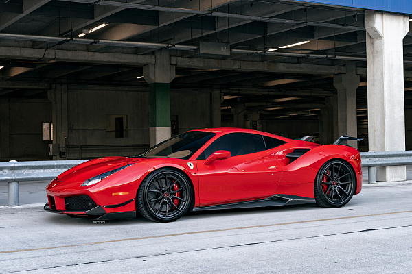 Фото дисков Strasse Wheels SV5 Deep Concave FS Другой цвет на Ferrari 488