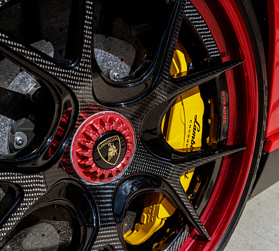 Фото дисков Strasse Wheels SM5R Deep Concave FS на Lamborghini Aventador
