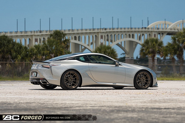 Фото дисков BC Forged HCA162 Сатиновая бронза на Lexus LC 500