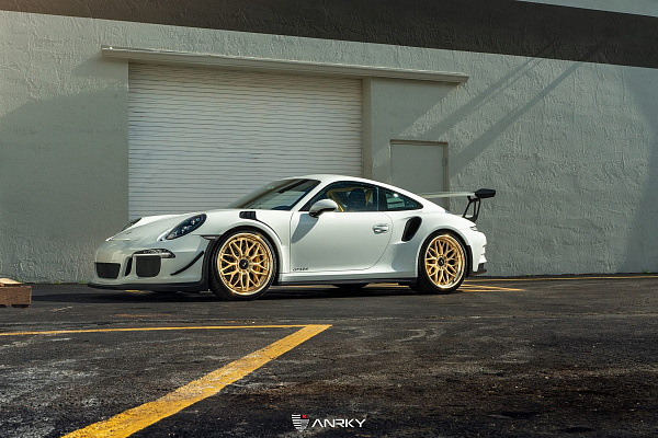 Фото дисков Anrky RS1 Сатиновое золото на Porsche 911 VII