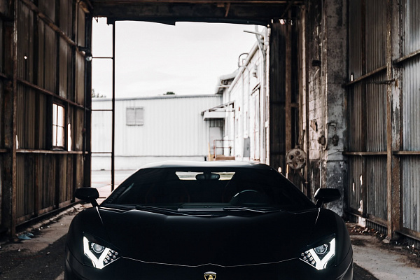 Фото дисков Brixton Forged TR05 Черный глянец на Lamborghini Aventador