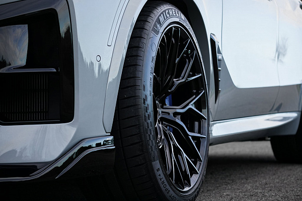 Фото дисков Brixton Forged PF13 R / RS Черный глянец на BMW X5/X5 M (G05/G18/F95)