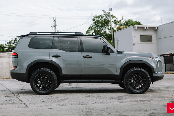 Фото дисков Vossen HFX-1 (6-Lug) Черный глянец на Lexus GX III