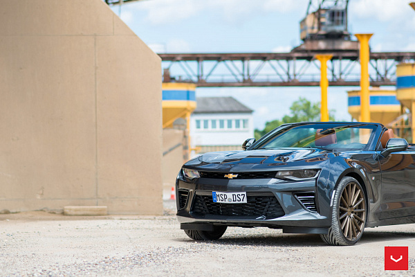 Фото дисков Vossen VFS-2 Сатиновая бронза на Chevrolet Camaro V