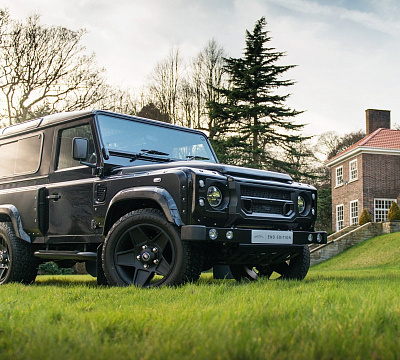 Фото дисков Kahn Mondial Retro на Land Rover Defender I