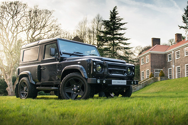 Фото дисков Kahn Mondial Retro  на Land Rover Defender I
