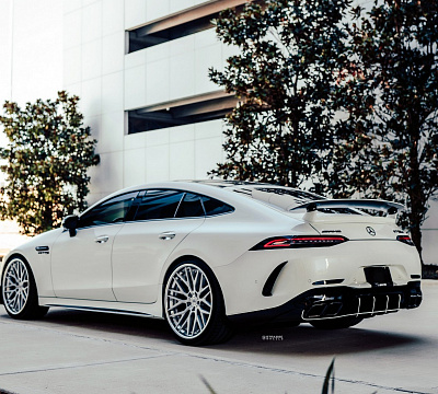 Фото дисков Strasse Wheels SV10M Deep Concave FS на Mercedes-Benz AMG GT I