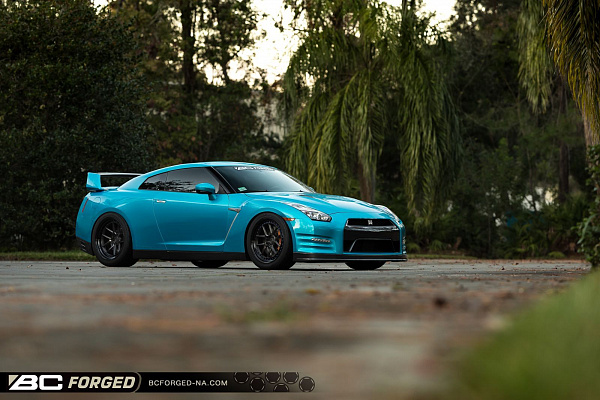 Фото дисков BC Forged LE52 // MLE52 Глянцевый темный лак на Nissan GT-R