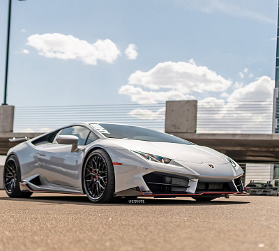 Фото дисков Strasse Wheels SV10M Deep Concave FS на Lamborghini Huracan