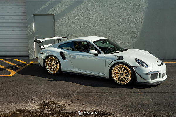 Фото дисков Anrky RS1 Сатиновое золото на Porsche 911 VII