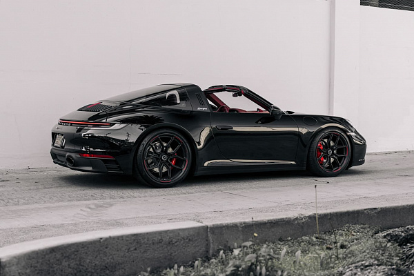Фото дисков Brixton Forged CM5-RS Черный матовый на Porsche 911 VIII