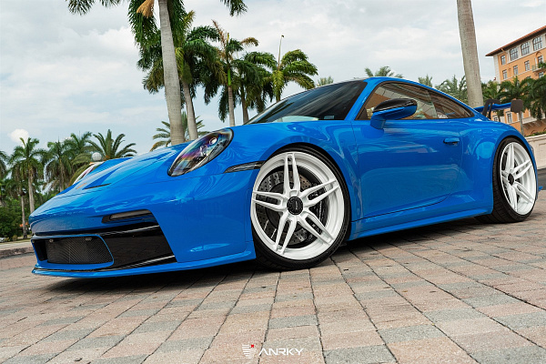 Фото дисков Anrky AN27 Белый глянец на Porsche 911 VIII