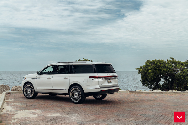 Lincoln Navigator