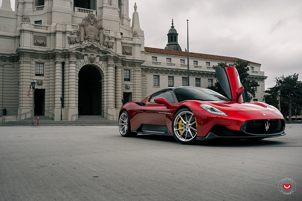 Фото дисков Vossen EVO-2 Полированный лак на Maserati MC20