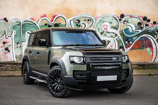 Фото дисков Kahn Kahn RS Черный сатин на Land Rover Defender II