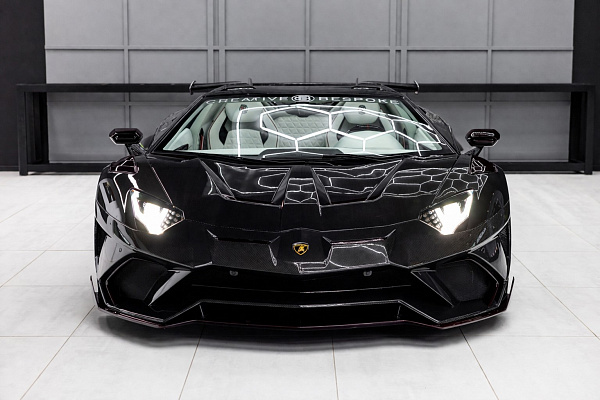 Фото дисков Brixton Forged NC01-R Черный сатин на Lamborghini Aventador