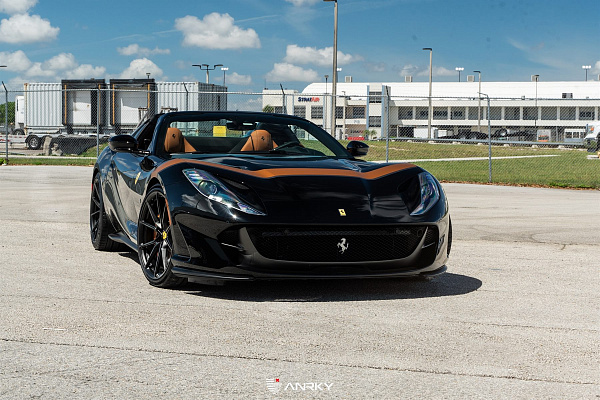 Фото дисков Anrky AN12 Черный сатин на Ferrari 812