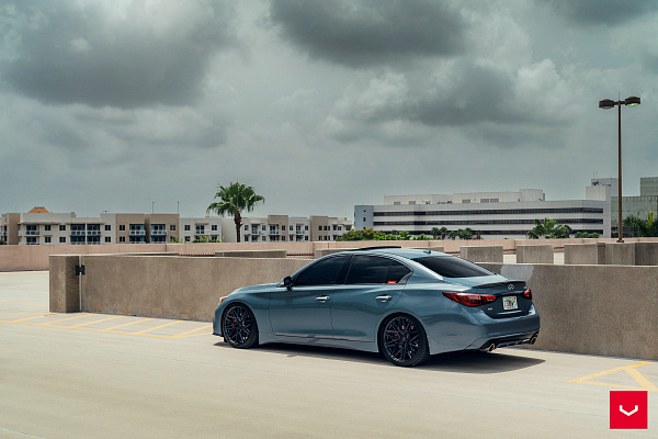 Фото дисков Vossen HF-7 Черный глянец на Infiniti Q50