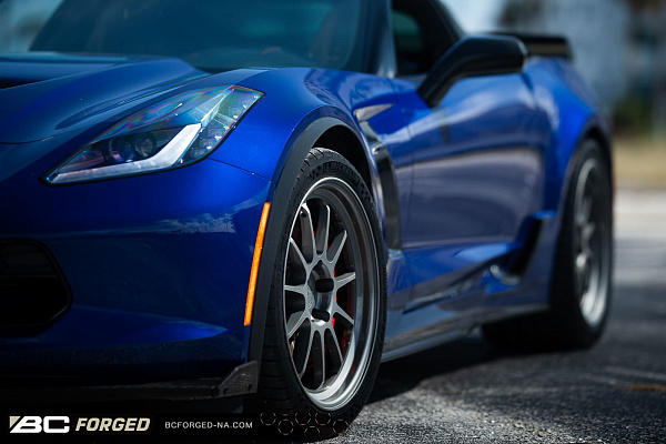 Фото дисков BC Forged TD01 Матовый графит на Chevrolet Corvette C7