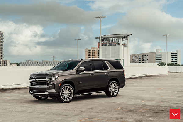 Фото дисков Vossen HF6-1 Серебро на Chevrolet Tahoe V