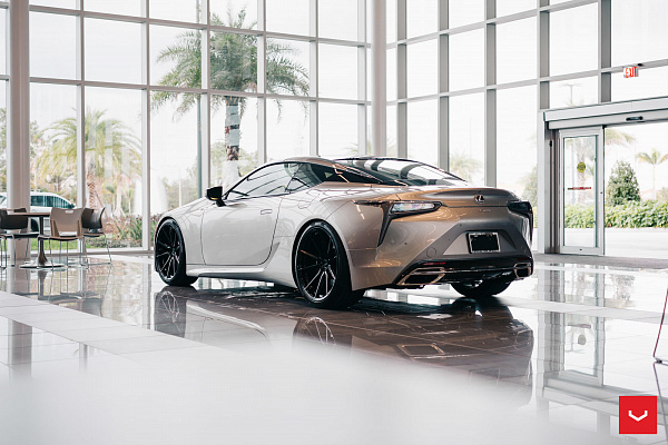 Фото дисков Vossen HF-3 Черный глянец на Lexus LC 500