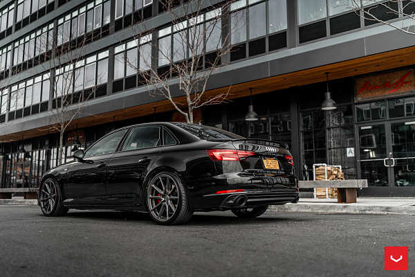 Фото дисков Vossen HF-3 Глянцевый графит на Audi A/S/RS 4 (B9)