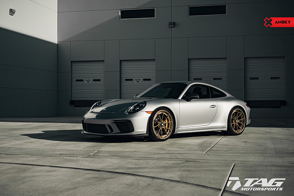 Фото дисков Anrky AN32 Сатиновое темное золото на Porsche 911 VII