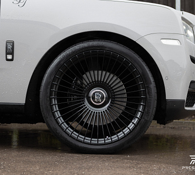 Фото дисков Vossen S17-16 на Rolls-Royce Cullinan