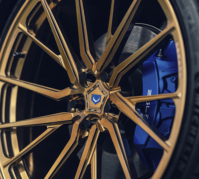 Фото дисков Vossen M-X4T на Tesla Model Y