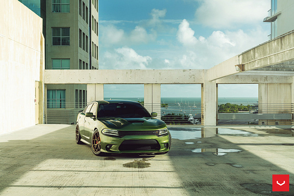 Фото дисков Vossen HF-5 Сатиновая бронза на Dodge Charger VII