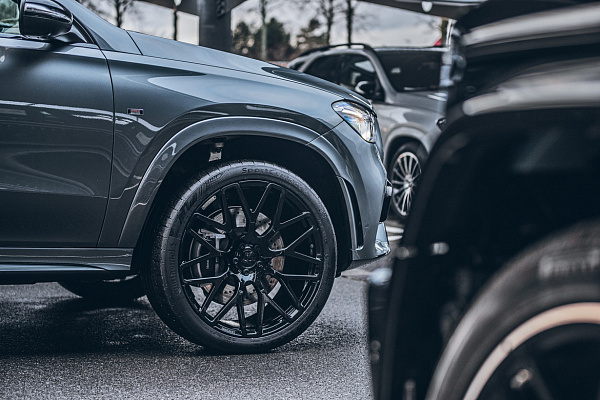 Фото дисков BRABUS Monoblock Y (Platinum Edition) Черный глянец на Mercedes-Benz GLE II