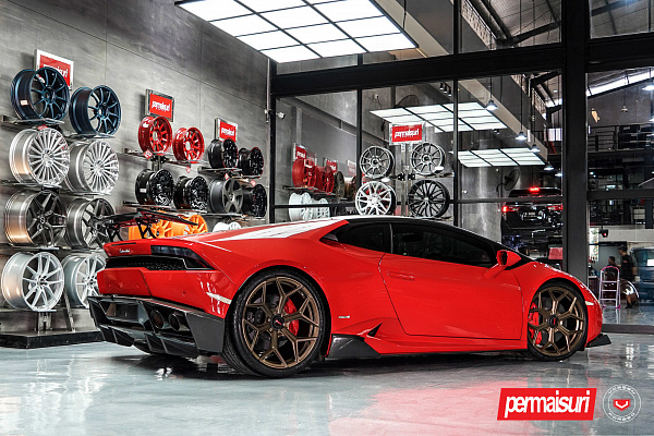 Фото дисков NOVITEC NL4 Сатиновая бронза на Lamborghini Huracan