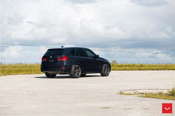 Фото дисков Vossen HF-1 Сатиновый графит на BMW X5/X5 M (F15/F85)