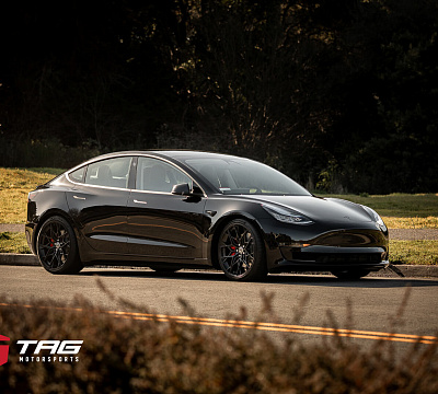 Фото дисков HRE FF10 на Tesla Model 3
