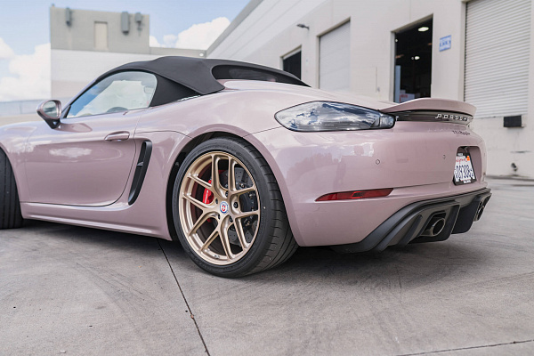 Фото дисков HRE R101 Lightweight Сатиновая шампань на Porsche Boxster IV