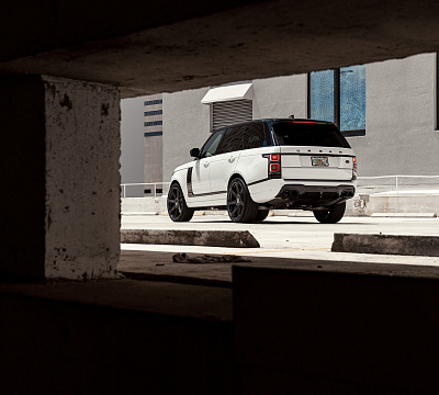 Фото дисков Vossen S17-11 на Land Rover Range Rover V