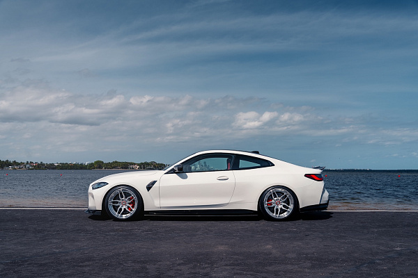 BMW G82 M4