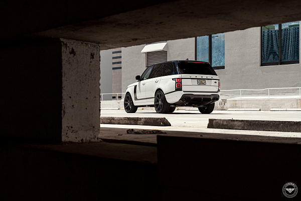 Фото дисков Vossen S17-11 Глянцевый темный лак на Range Rover V