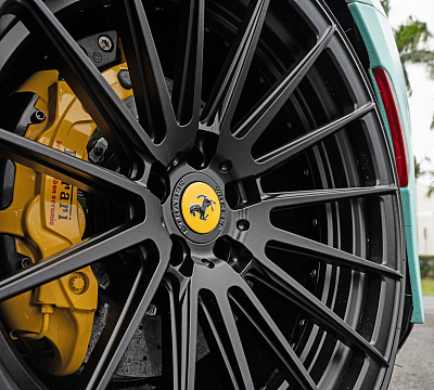 Фото дисков Strasse Wheels SV15 Deep Concave Duoblock на Ferrari F8