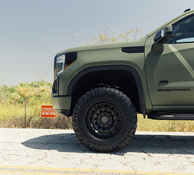 Фото дисков Black Rhino ARSENAL на GMC Sierra IV