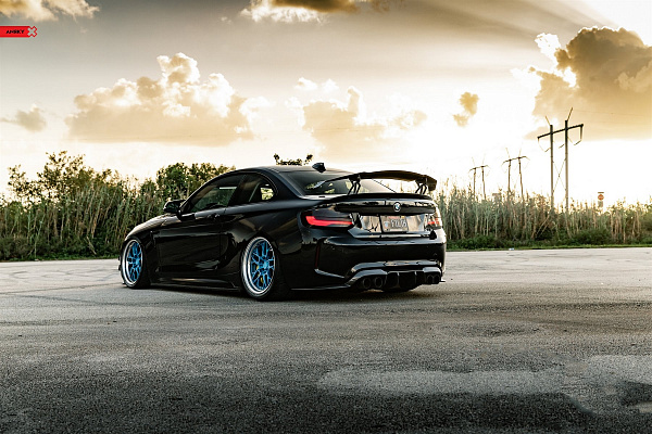 Фото дисков Anrky RS2 Синий глянец на BMW 2/M2 (F22/F87)